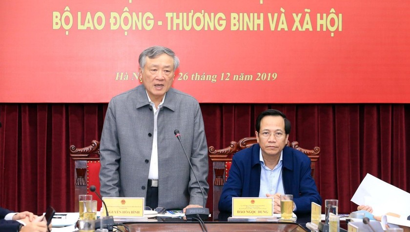 Ông Nguyễn Hòa Bình phát biểu tại buổi làm việc