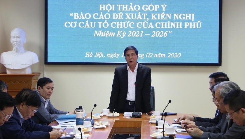 Thứ trưởng Bộ Nội vụ Triệu Văn Cường phát biểu tại hội thảo.