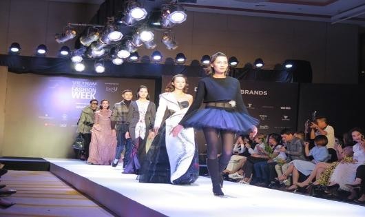 Tuần lễ thời trang quốc tế Việt Nam Thu Đông 2018 hòa nhập thời trang quốc tế