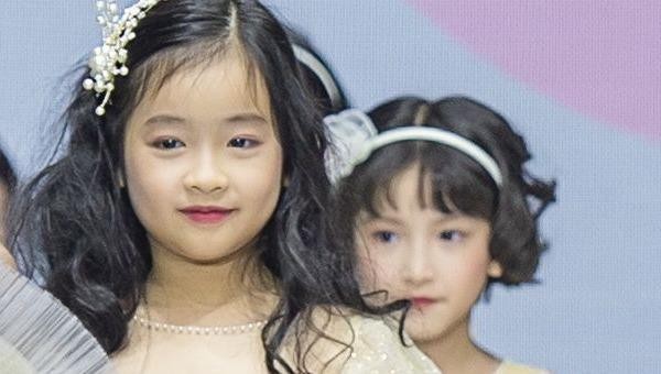 Á hậu Huyền My cùng 70 người mẫu 'nhí' tham gia W-FASHION SHOW 2020