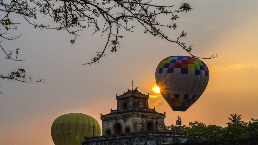 Visit Hue và Lễ hội Kinh khí cầu