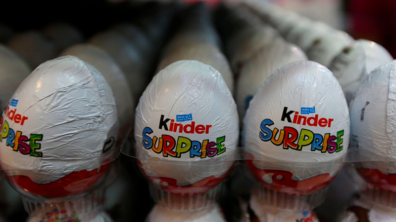 Kẹo trứng chocolate trẻ em - Kinder Surprise. Ảnh: Reuters