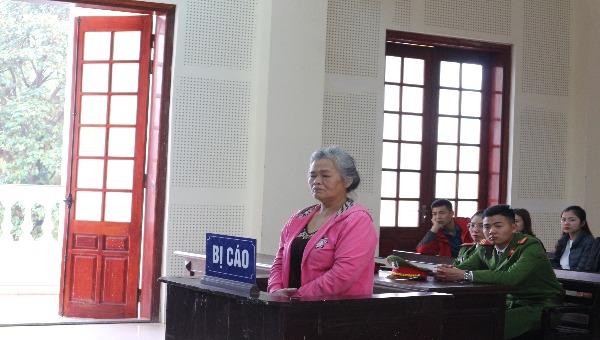 Bị cáo Nguyễn Thị Hạnh còn không nhớ nổi số lần hầu tòa vì trộm cắp tài sản