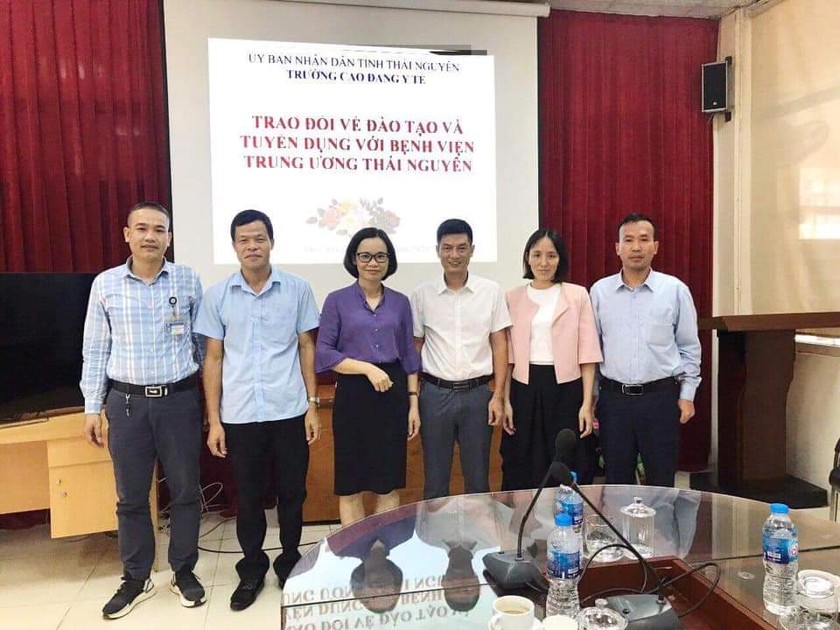  Bệnh viện Trung ương Thái Nguyên hợp tác với Trường Cao đẳng Y tế Thái Nguyên để đào tạo và cung cấp nguồn nhân lực
