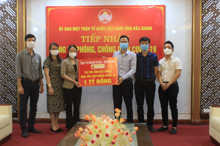 Tập đoàn Apec chung tay ủng hộ tỉnh Bắc Giang 01 tỷ đồng chống dịch