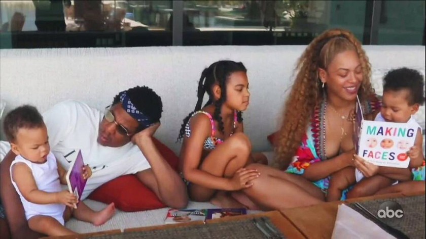 Beyoncé và Jay-Z kết hôn năm 2008. Bộ đôi quyền lực có chung một cô con gái 11 tuổi Blue Ivy Carter và cặp song sinh khác trứng Sir Carter và Rumi Carter.