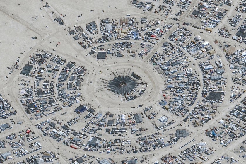 Lễ hội Burning Man ở sa mạc Nevada vào ngày 28/8. Ảnh: Reuters.