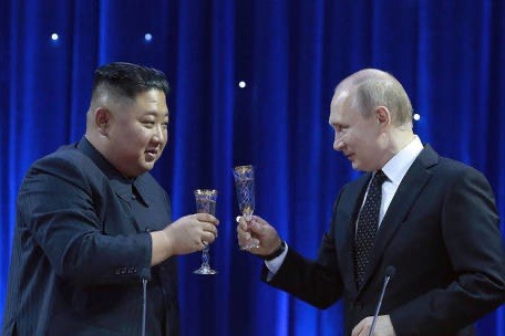 Nhà lãnh đạo Triều Tiên Kim Jong-un và Tổng thống Nga Vladimir Putin vào năm 2019. Ảnh: AFP.