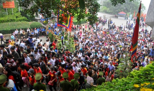 Đền Hùng đón 1 triệu lượt du khách trong ngày Giỗ Tổ