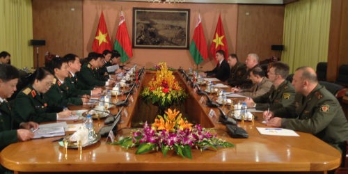 Việt Nam - Belarus chia sẻ kinh nghiệm giáo dục chính trị - tư tưởng cho quân nhân