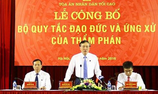 Chánh án Tòa án Nhân dân tối cao Nguyễn Hòa Bình phát biểu tại Lễ Công bố.
