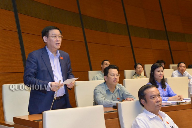 Phó Thủ tướng Chính phủ Vương Đình Huệ làm rõ ý kiến các Đại biểu Quốc hội nêu