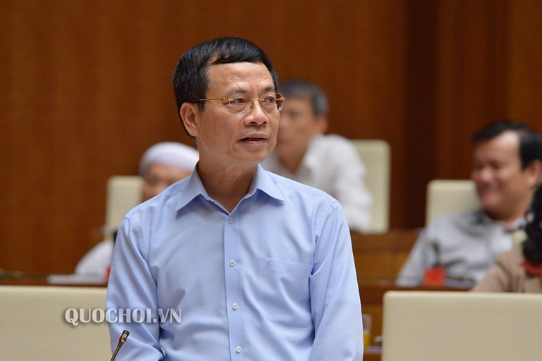 Bộ trưởng Bộ Thông tin và Truyền thông Nguyễn Mạnh Hùng trả lời 