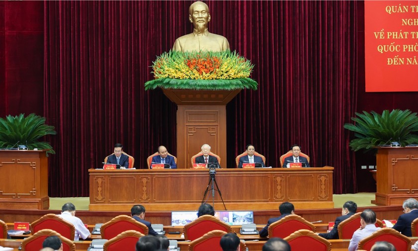 Tổng Bí thư Nguyễn Phú Trọng và các đồng chủ trì Hội nghị.
