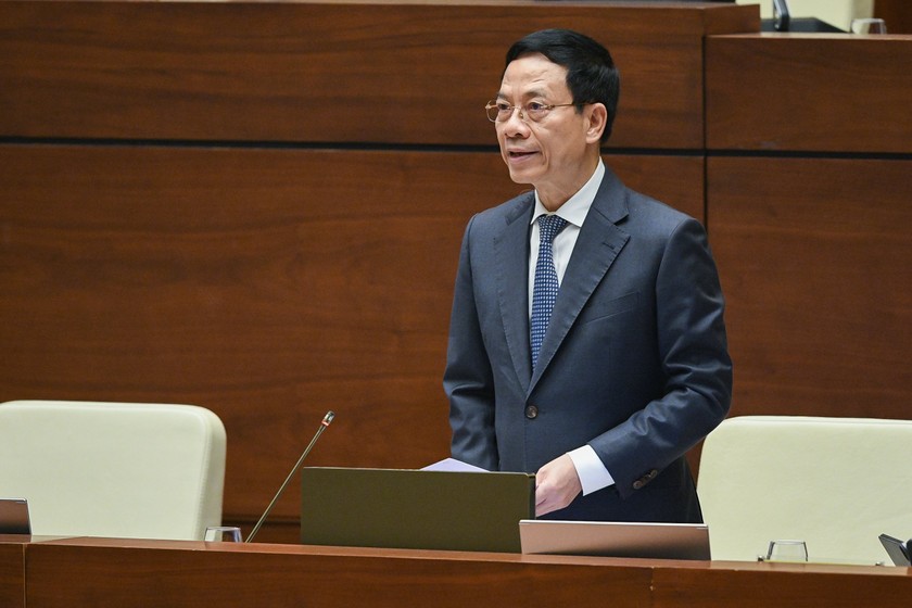 Bộ trưởng Bộ Thông tin - Truyền Thông Nguyễn Mạnh Hùng