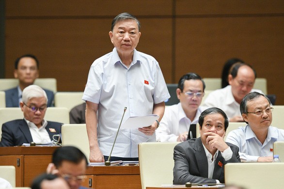Bộ Trưởng Bộ Công an Tô Lâm phát biểu tại Quốc hội.