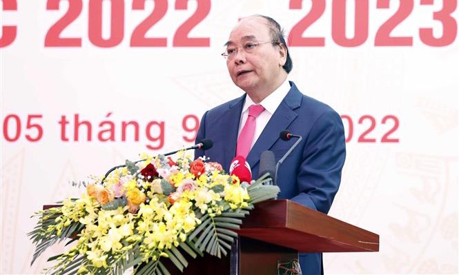 Chủ tịch nước Nguyễn Xuân Phúc phát biểu tại lễ khai giảng năm học 2022-2023 tại Trường Đại học Khoa học Tự nhiên (Đại học Quốc gia Hà Nội).