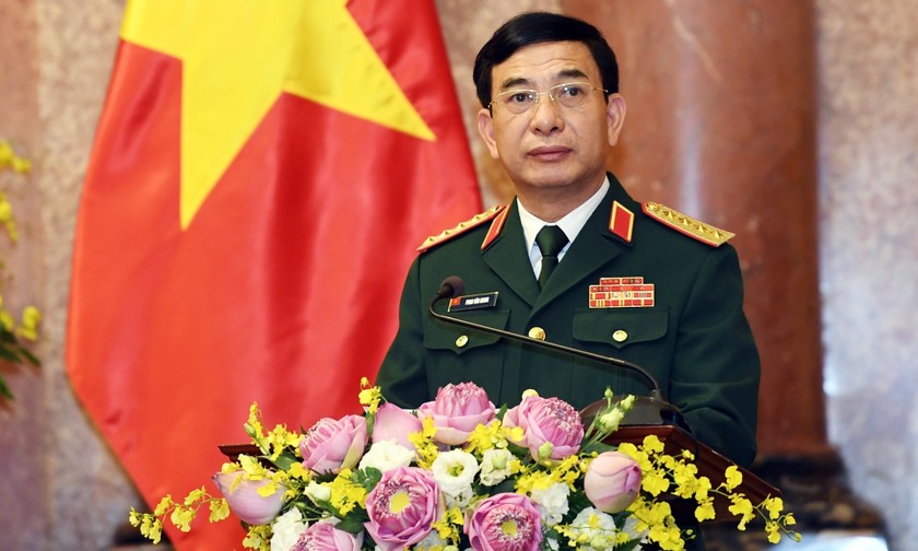 Đại tướng Phan Văn Giang, Ủy viên Bộ Chính trị, Phó Bí thư Quân ủy Trung ương, Bộ trưởng Quốc phòng.