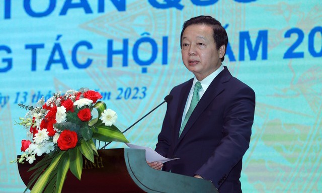 Phó Thủ tướng Trần Hồng Hà mong muốn các cơ quan báo chí đẩy nhanh lộ trình chuyển đổi số, giữ vững chủ quyền thông tin trên không gian mạng - Ảnh: VGP/Minh Khôi
