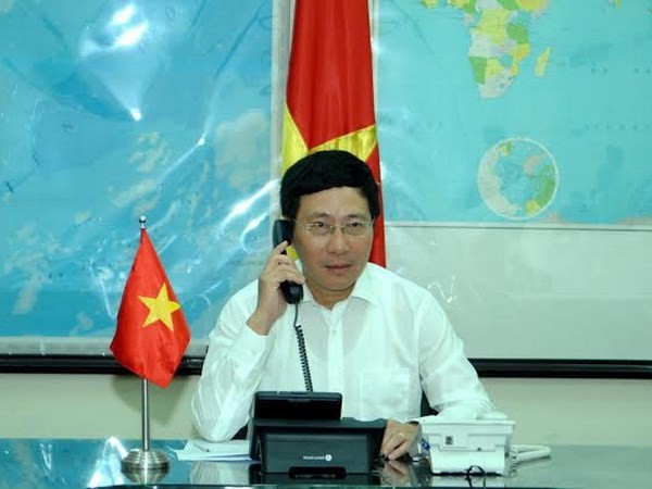 PTT, Bộ trưởng Ngoại giao Phạm Bình Minh điện đàm với Bộ trưởng Ngoại giao 3 nước