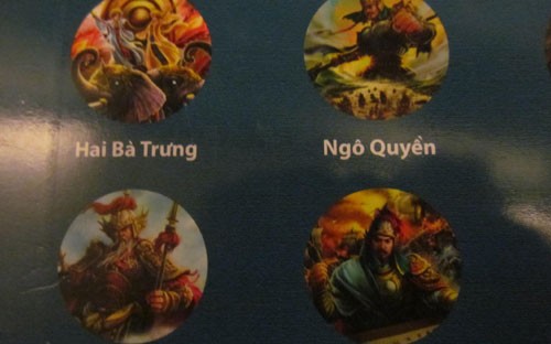 Bìa sách in hình minh họa các danh tướng Việt Nam giống với các nhân vật trong game Tam Quốc