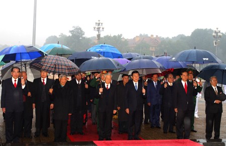 Lãnh đạo Đảng, Nhà nước viếng Chủ tịch Hồ Chí Minh. Ảnh: Chinhphu.vn