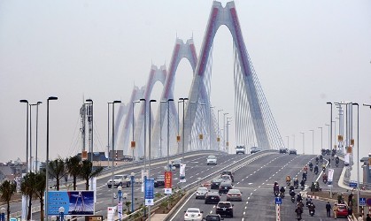 Cầu Nhật Tân, ảnh Zing.vn