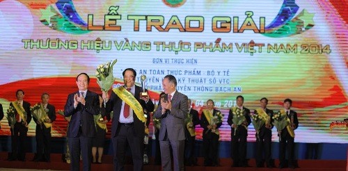 IZZI S+ vào Top “Thương hiệu vàng thực phẩm Việt Nam”