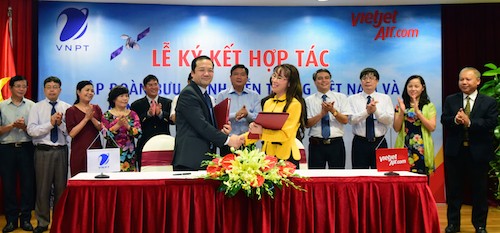 Vietjet ký kết hợp tác với VNPT