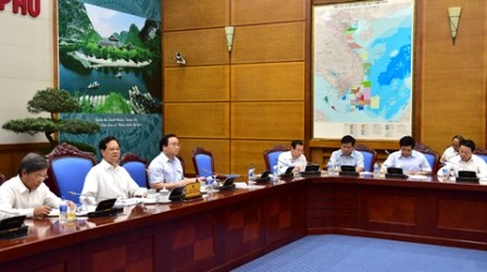 Thủ tướng phê bình các địa phương chậm trễ thực hiện cải cách TTHC về đất đai. 