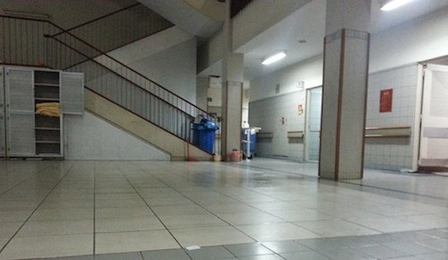Nam bệnh nhân nhảy lầu tự tử tại Bệnh viện Bạch Mai