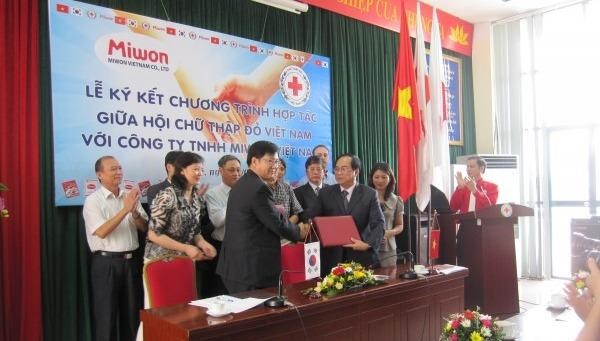 Lễ ký kết hợp tác giữa hội Chữ Thập đỏ Việt Nam và Công ty TNHH Miwon Việt Nam 