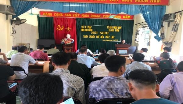 Hội nghị tuyên truyền pháp luật tại xã Cốc Pàng (huyện Bảo Lạc, Cao Bằng)