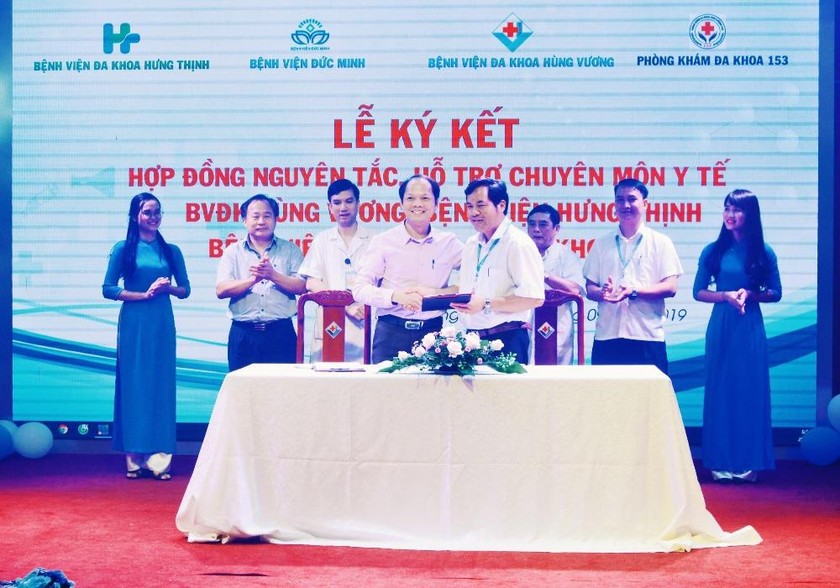 Lễ ký kết biên bản hợp đồng nguyên tắc hỗ trợ chuyên môn y tế giữa BVĐK Hùng Vương với BV Hưng Thịnh, BV Đức Minh và Phòng khám đa khoa 153 