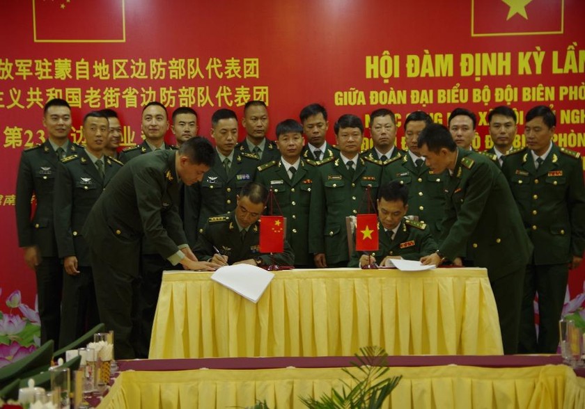BĐBP Lào Cai - Việt Nam và BĐBP khu Mông Tự, Quân giải phóng nhân dân Trung Quốc ký kết biên bản hội đàm lần thứ 23