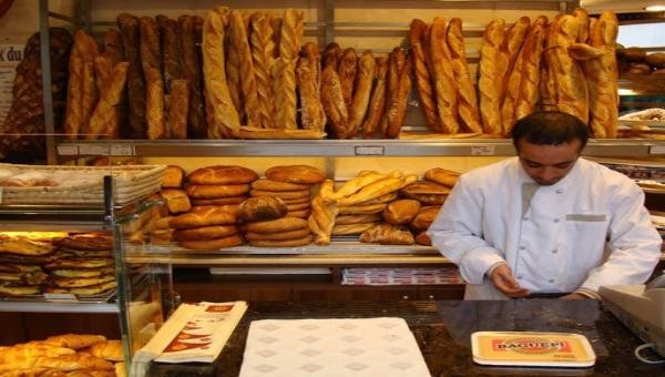 Bánh mì baguette là biểu tượng của văn hóa ẩm thực Pháp