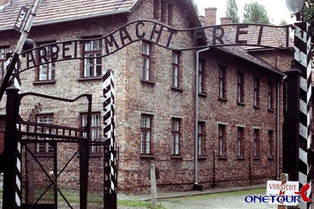 Trại Auschwitz nơi những người tù khổ sai bị dùng để thử nghiệm thuốc 