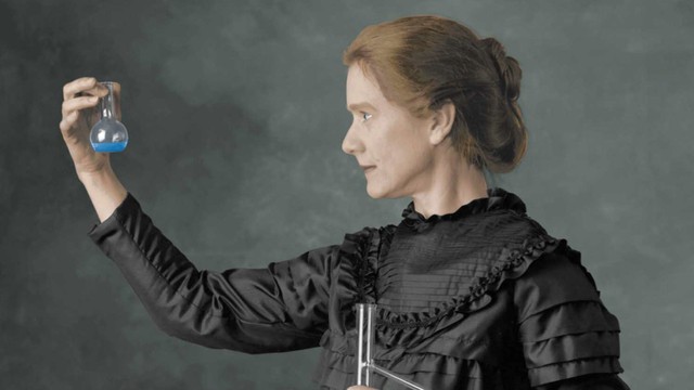 Nhà khoa học thiên tài Marie Curie là một phụ nữ lịch lãm và rất xinh đẹp