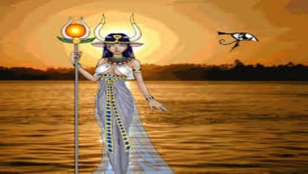 Tạo hình nữ thần Hathor với chiếc mũ hình đôi sừng bò và biểu tượng mặt trời 
