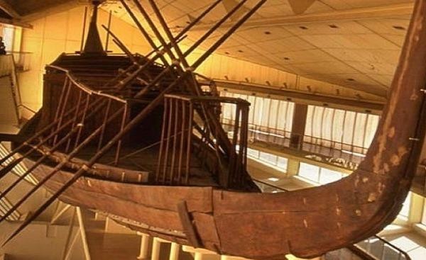 Thuyền Khufu – một chiếc thuyền có kích thước nguyên vẹn từ Ai Cập cổ đại.