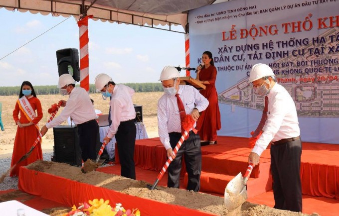 Lễ động thổ xây dựng hạ tầng tái định cư cho người dân bị thu hồi đất làm Dự án sân bay Long Thành.