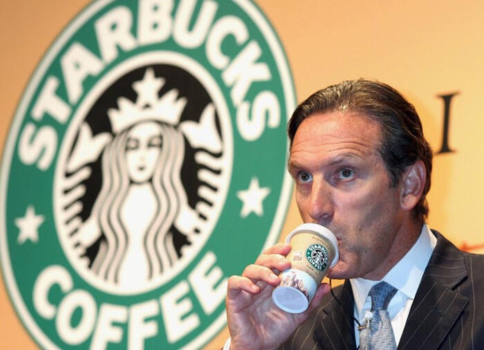 Cựu CEO Starbucks Howard Schultz. 