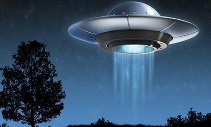 UFO là một chủ đề luôn ẩn chứa bí ẩn và sự phi thường. Chỉ bằng một cú click chuột, bạn có thể thưởng thức những hình ảnh tuyệt vời về những vật thể bay không rõ nguồn gốc, tạo nên sự kỳ bí và căng thẳng.