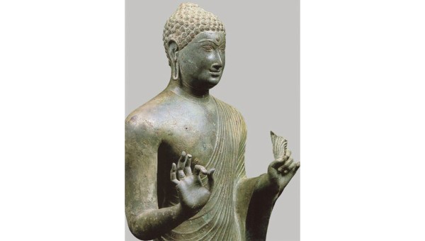Bức tượng Phật Đồng Dương được đánh giá là cổ và đẹp nhất Đông Nam Á.