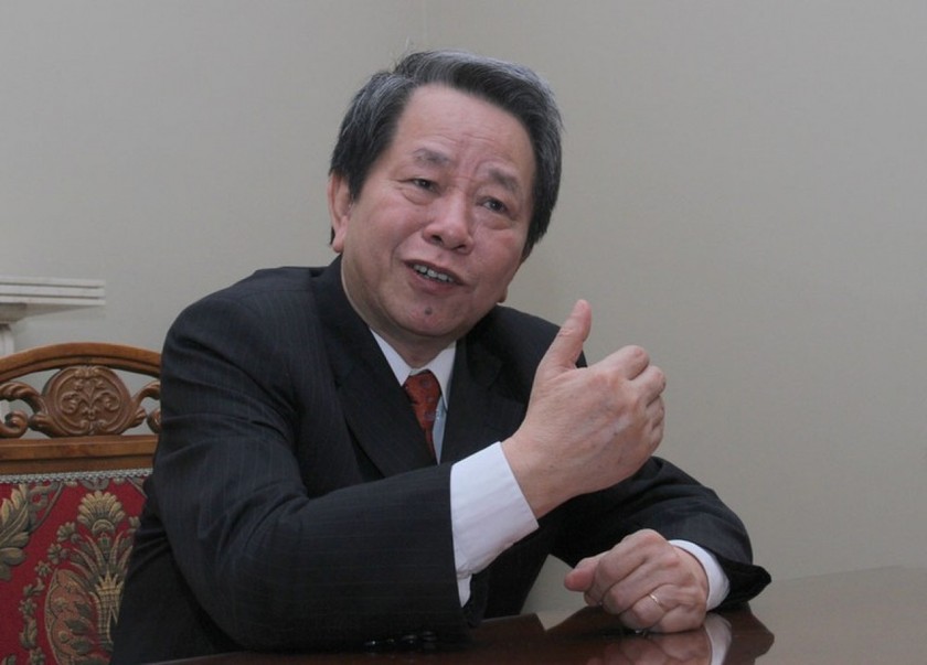 Luật sư, Nhà nghiên cứu Nguyễn Trần Bạt. 