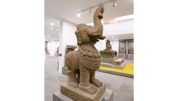 Tượng Gajasimha đang được lưu giữ tại Bảo tàng Điêu khắc Chăm Đà Nẵng.