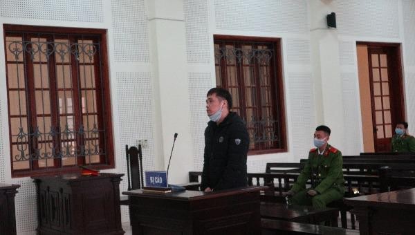 Bị cáo Nguyễn Thọ Hiếu tại tòa. 