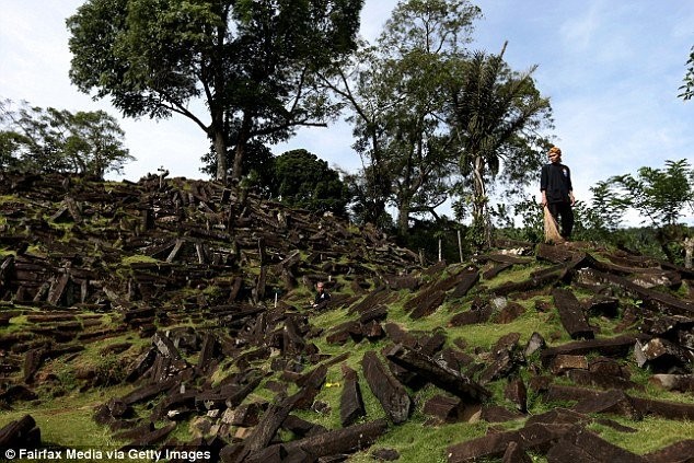 Bí ẩn kim tự tháp 28 ngàn năm tuổi ở Indonesia 