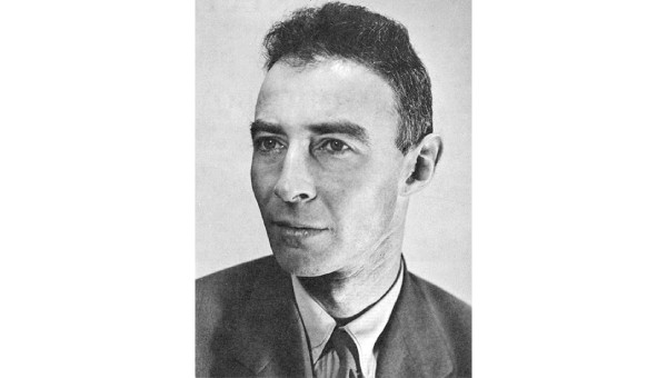 Chân dung nhà khoa học Julius Robert Oppenheimer. 