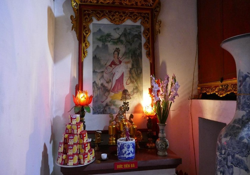 Tiên Bà Giáng Kiều được thờ tại Bích Câu Đạo quán.
